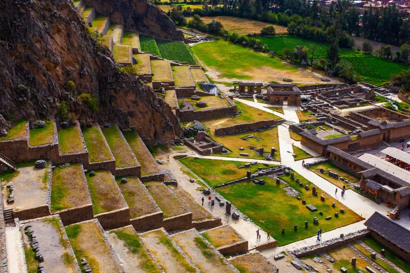Ollantaytambo ruins