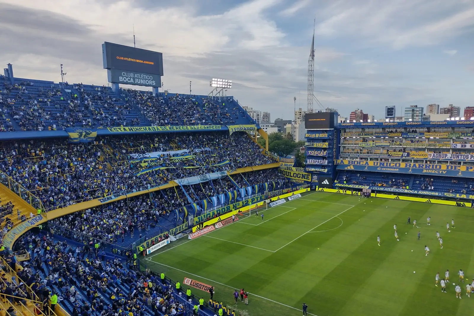 La Bombonera full during a match