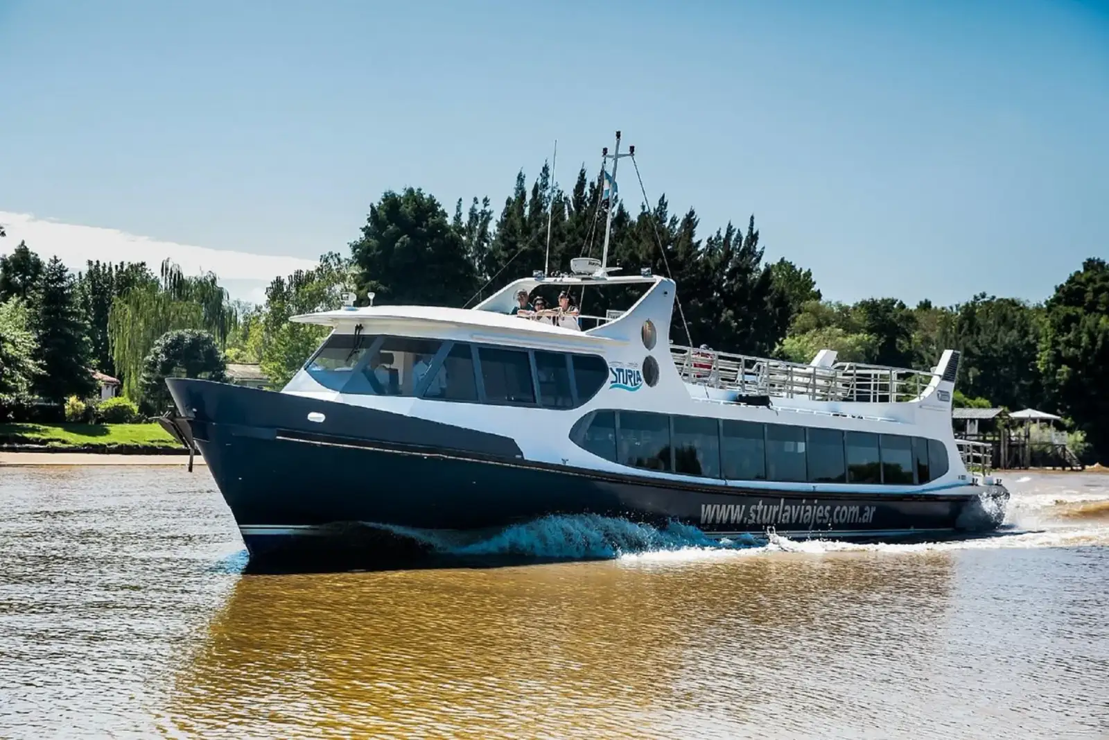 boat ride delta