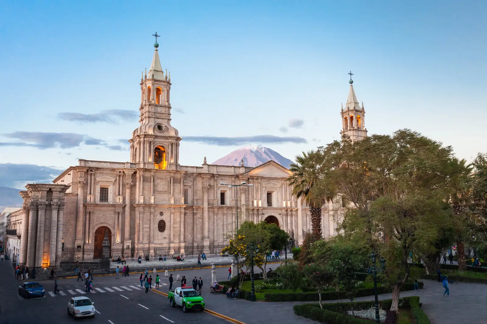 The Arequipa cathedral on the main plaza