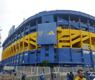 La Bombonera stadium from the street, in Boca's blue and yellow