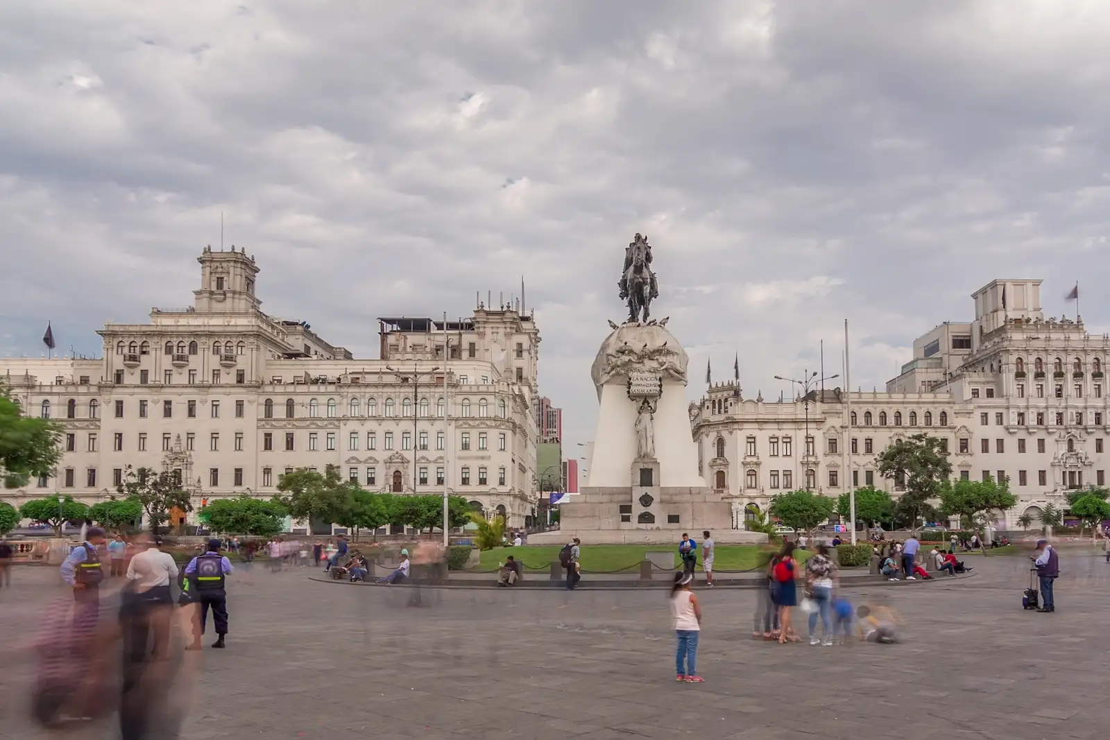 Plaza san martin de lima