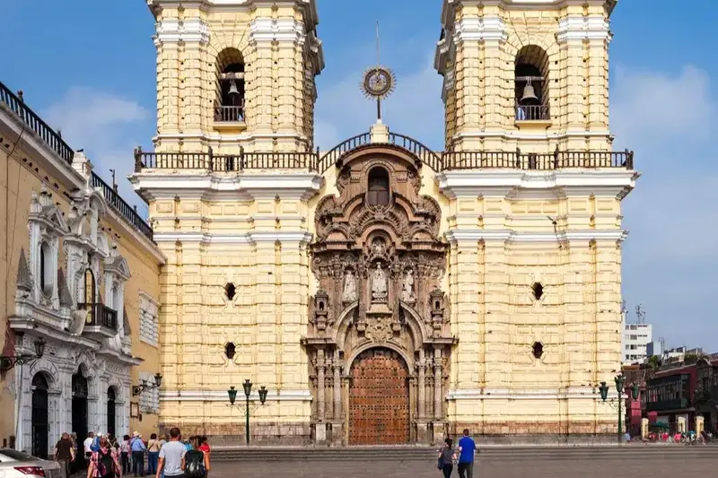 The San Francisco church in Lima, in yellow and white