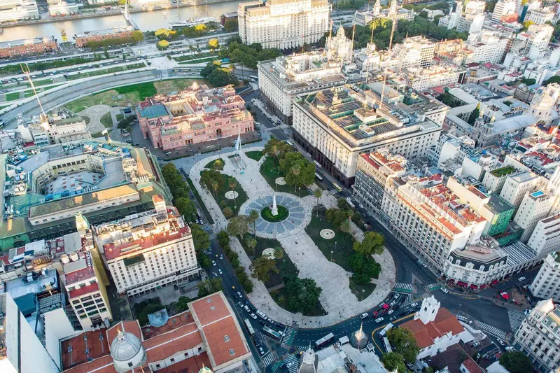 Plaza de Mayo and the streets around it from the air